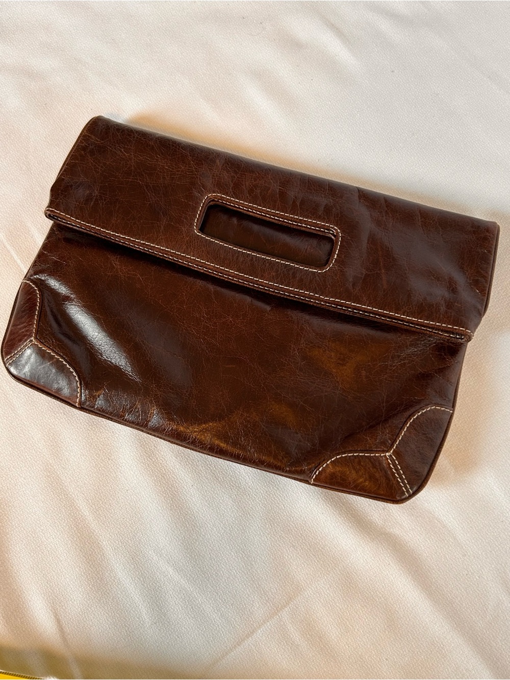 Sigrid Olsen Brown Distressed Leather Foldover Clutch Cutout Handle Y2K Boho Min